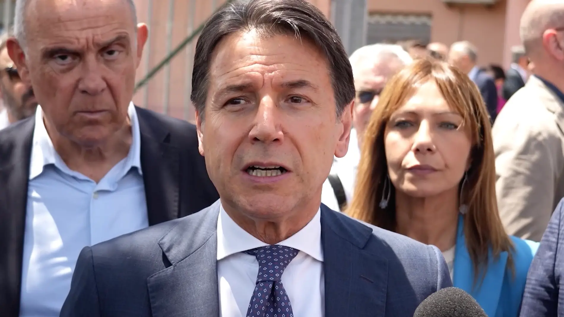 Vacanze dei militari israeliani in Sardegna, Conte: “Il governo chiarisca”