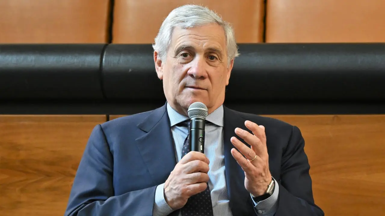 Tajani a Budoni per gli Stati generali di Forza Italia: \"La Sardegna deve tornare al voto\"
