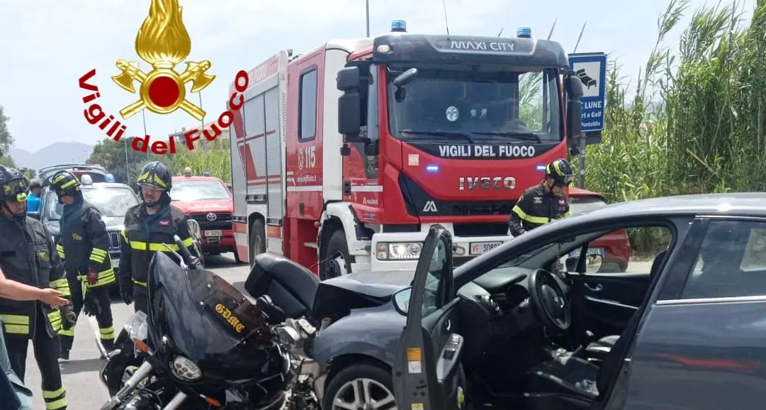 Scontro frontale sulla SS125: ferito un motociclista tedesco