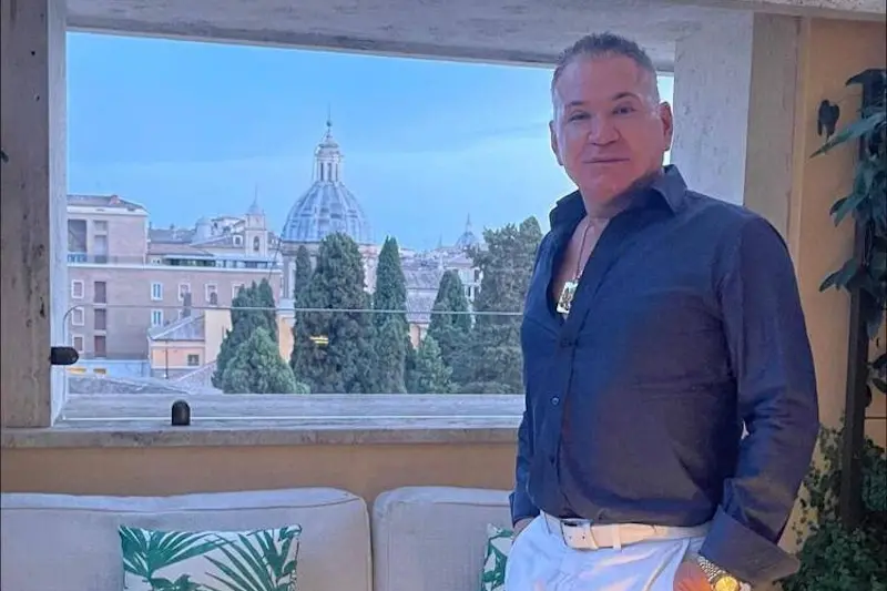 <p>Jos\\u00E9 Gregorio Lizarraga Picciotti, titolare dello studio privato dove \\u00E8 morta la donna (Facebook)</p>\\n