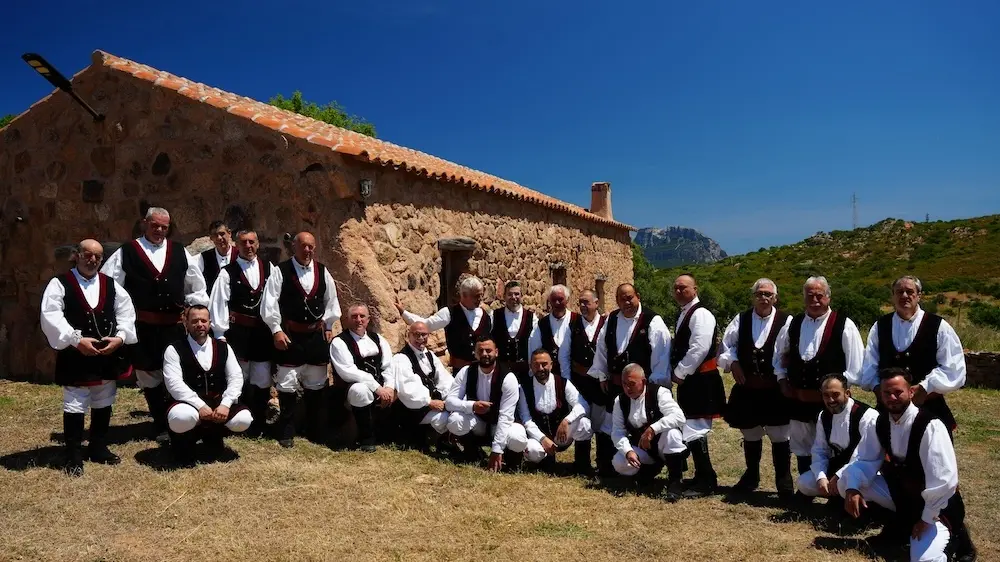 Il Coro di Loiri, 42 anni di successi e tradizione musicale sarda: l'intervista
