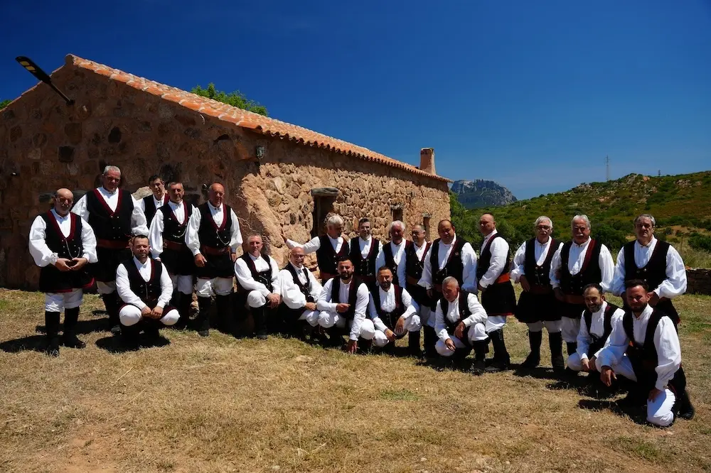 Il Coro di Loiri, 42 anni di successi e tradizione musicale sarda: l'intervista
