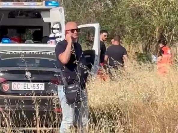 Non si fermano al posto di blocco, sparatoria dopo la fuga: morto un carabiniere a Brindisi