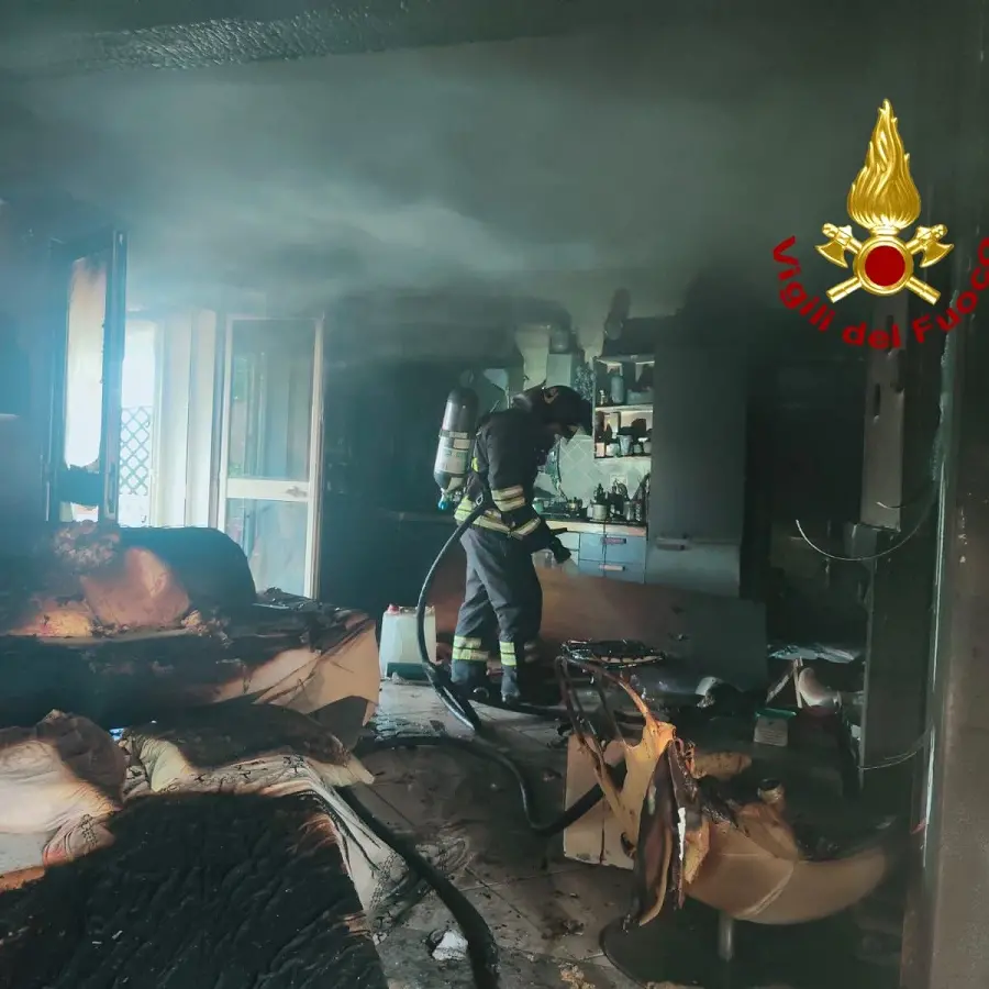 Incendio in un’abitazione a Siniscola, danni gravi ma nessun ferito