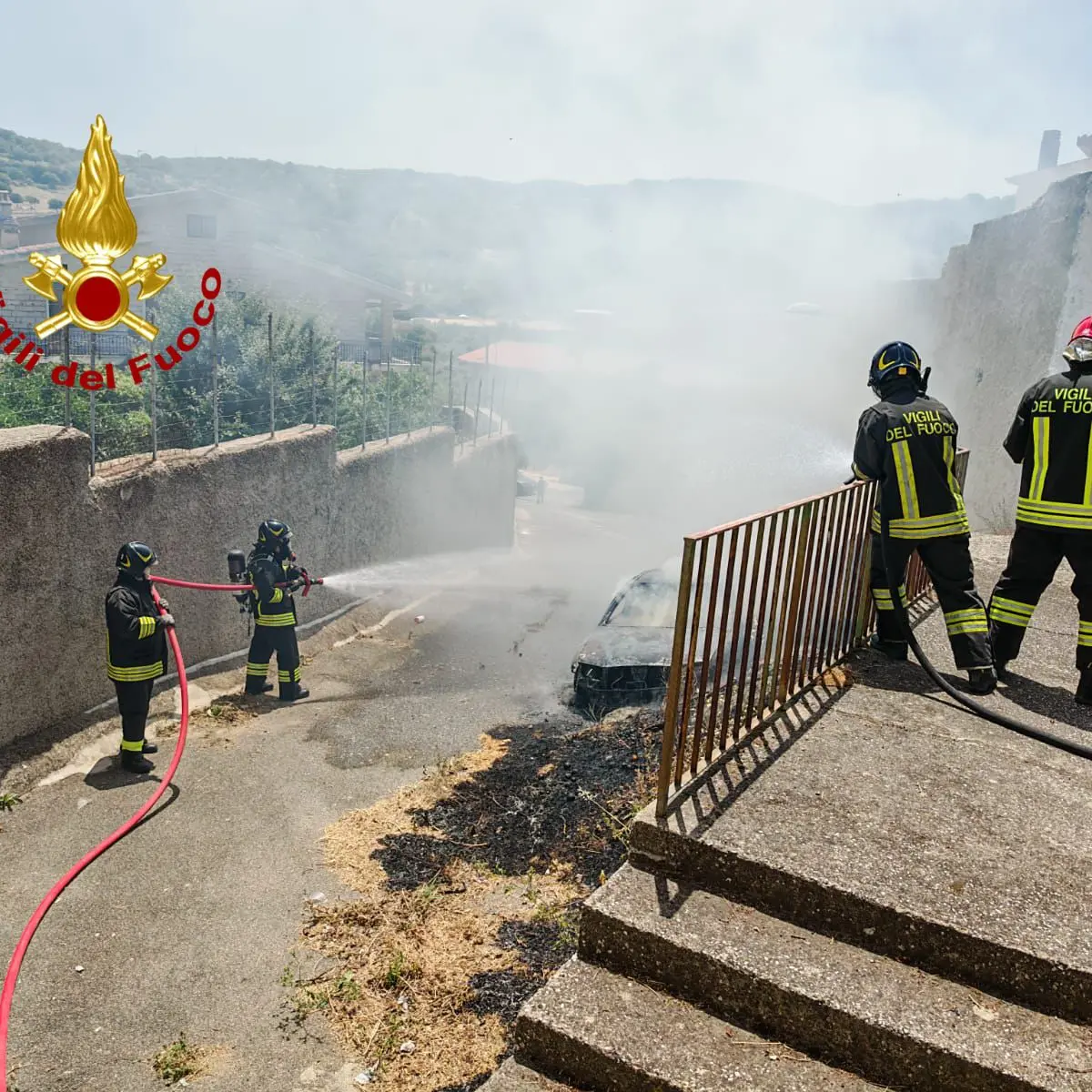 Incendio a Sarule: auto distrutta dalle fiamme e indagini in corso