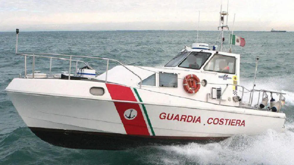 Ictus in mare: donna soccorsa dalla Guardia Costiera a Porto Torres