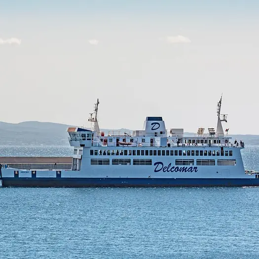 Delcomar ed Ensamar vincono la gara per i collegamenti con le isole minori