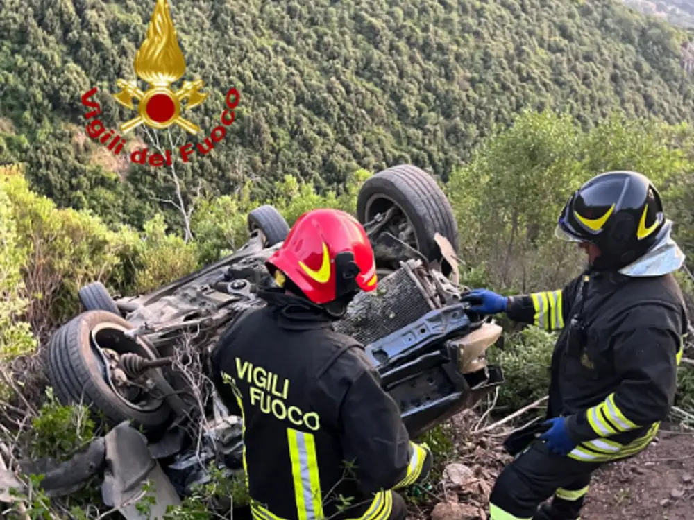 Incidente a Olzai: auto fuori strada, interviene l'elisoccorso