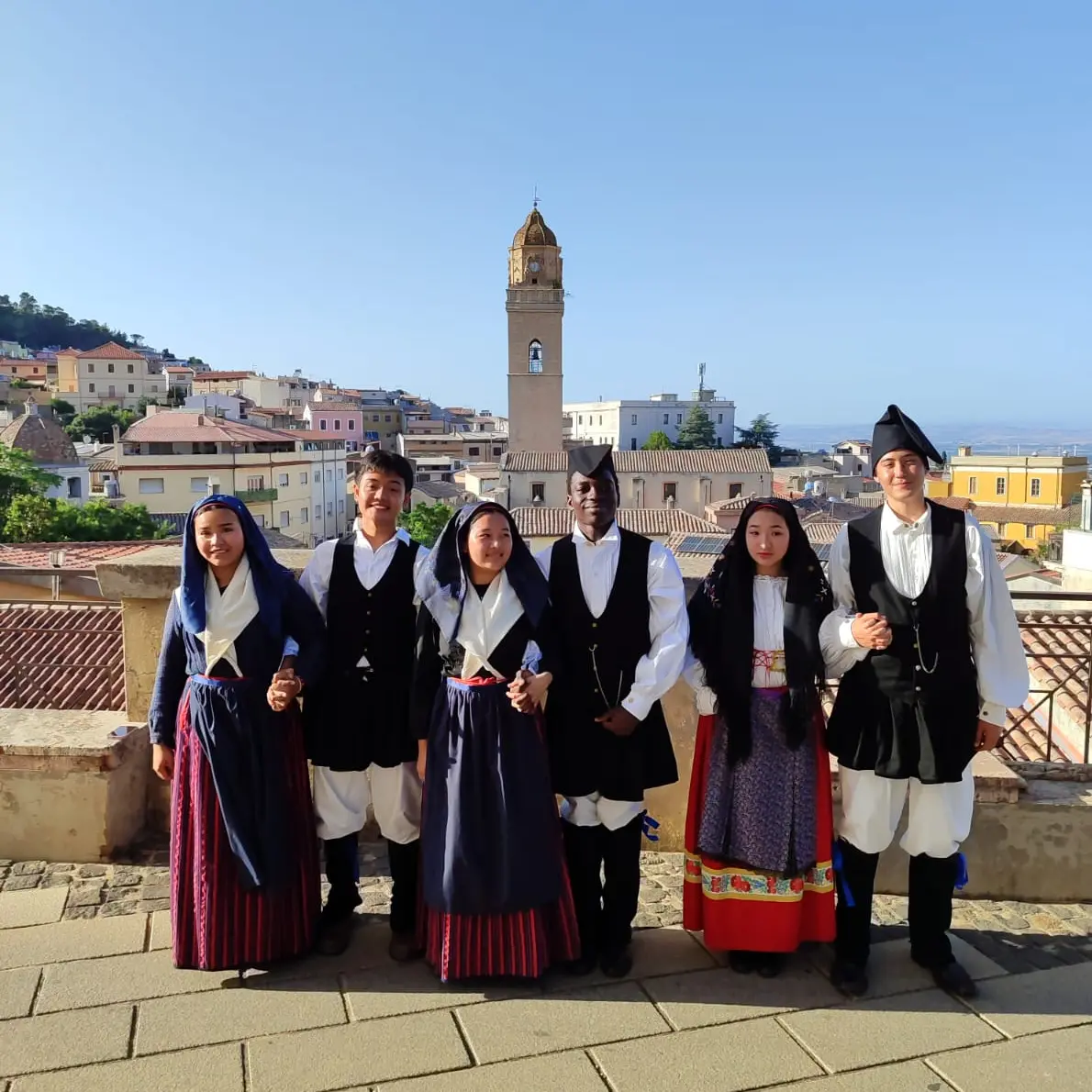 Scambi culturali: giovani da tutto il mondo scoprono la Sardegna grazie a Intercultura Guspini