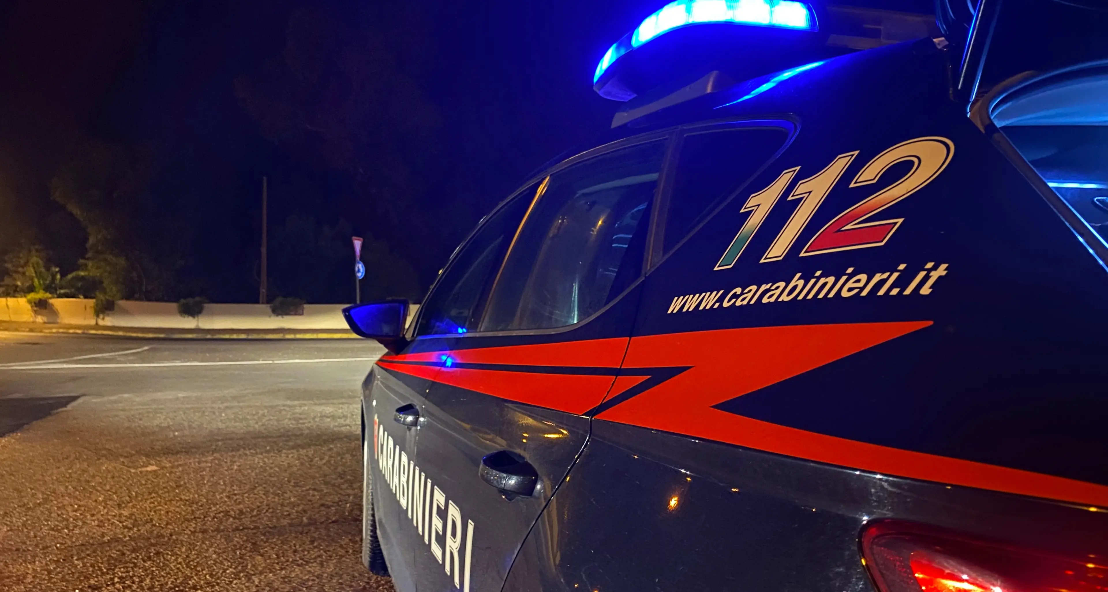 Droga, alcol e armi: 9 segnalazioni e 2 denunce nei controlli notturni a San Teodoro e Budoni