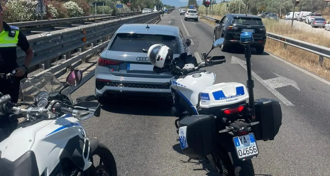 Fuga spericolata sulla SS 130: fermata auto con conducente senza patente