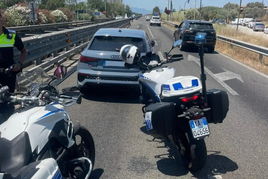 Fuga spericolata sulla SS 130: fermata auto con conducente senza patente