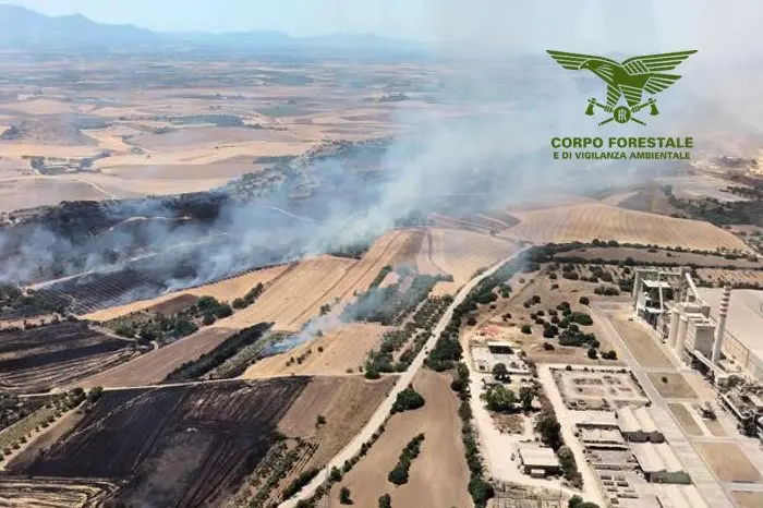 Emergenza incendi in Sardegna: oggi 21 roghi