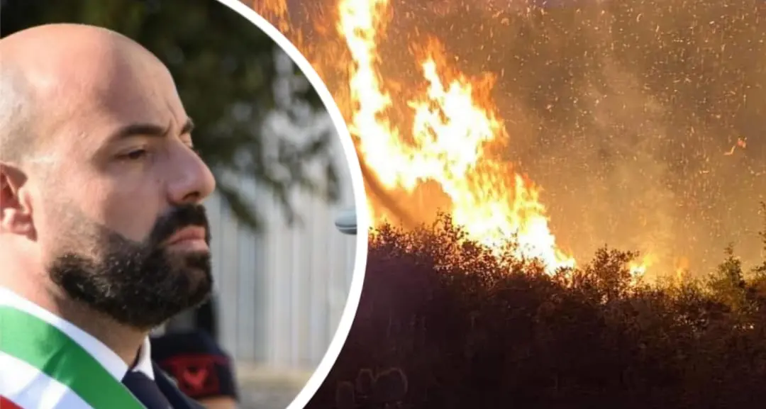 Quando le fiamme sovrastano l'uomo, l'appello del sindaco-volontario: \"Servono assunzioni. Ora\"