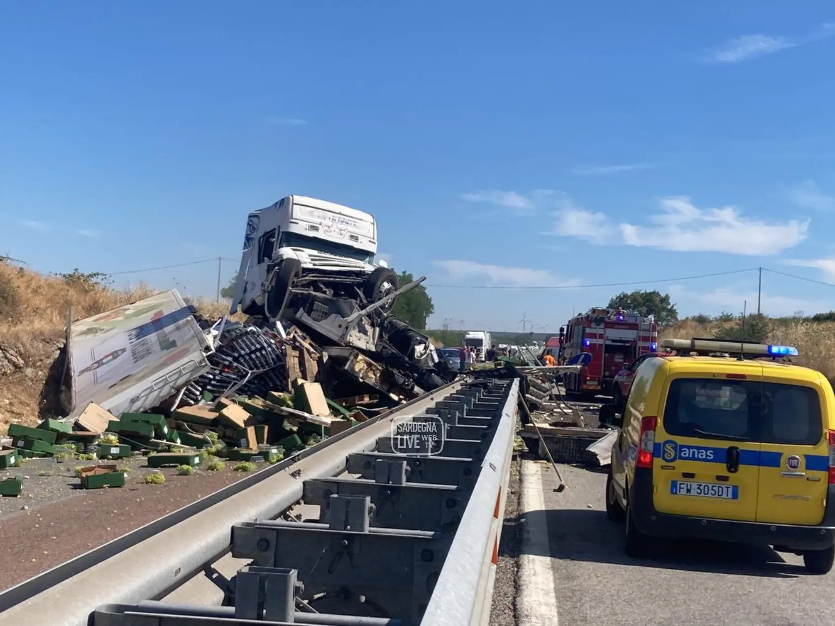 Tragedia sulla SS131: è morto l’autista dell’autoarticolato ribaltato a Campeda