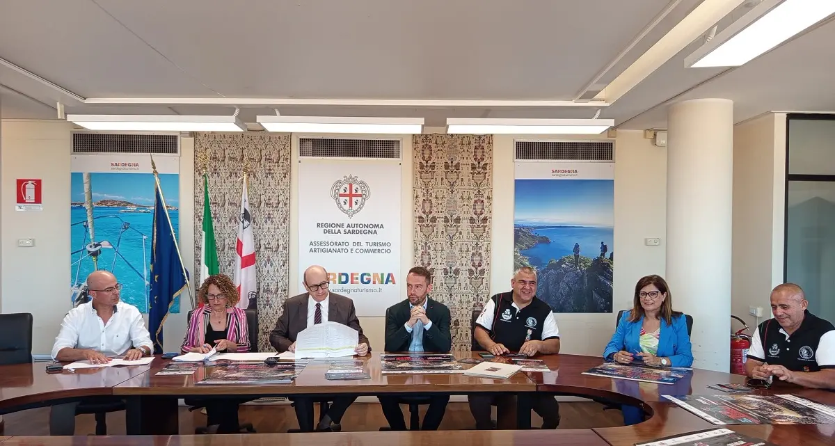 Ollolai, il Palio degli Asinelli accende l’estate della Barbagia | La presentazione a Cagliari