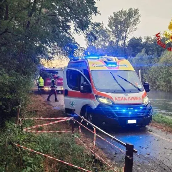 Ondata di maltempo a Milano, donna muore travolta da un albero