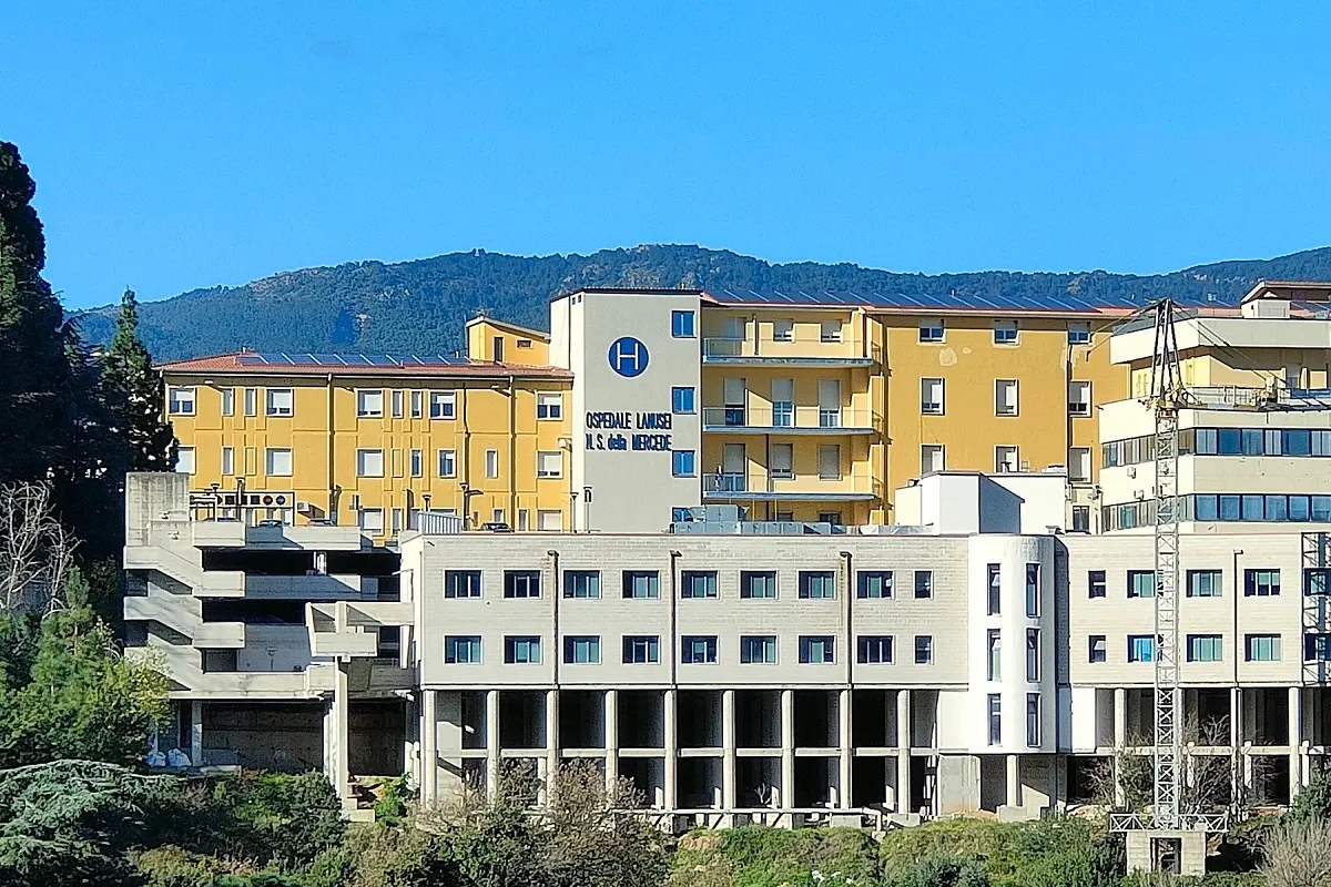 Sospesi i ricoveri in Ostetricia e Ginecologia a Lanusei per carenza di medici
