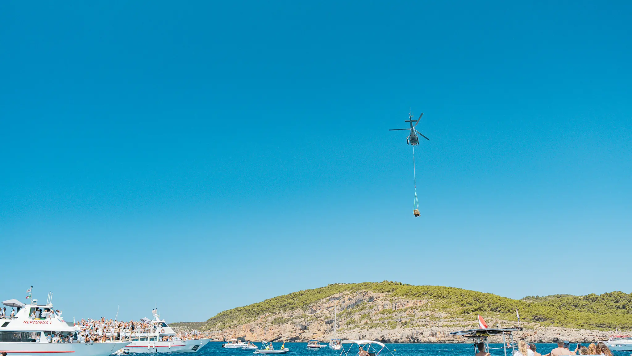 Alghero si anima con l'Akènta Day: tra bollicine e folklore