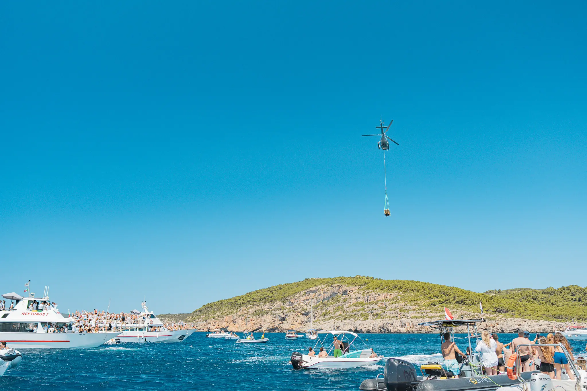 Alghero si anima con l'Akènta Day: tra bollicine e folklore