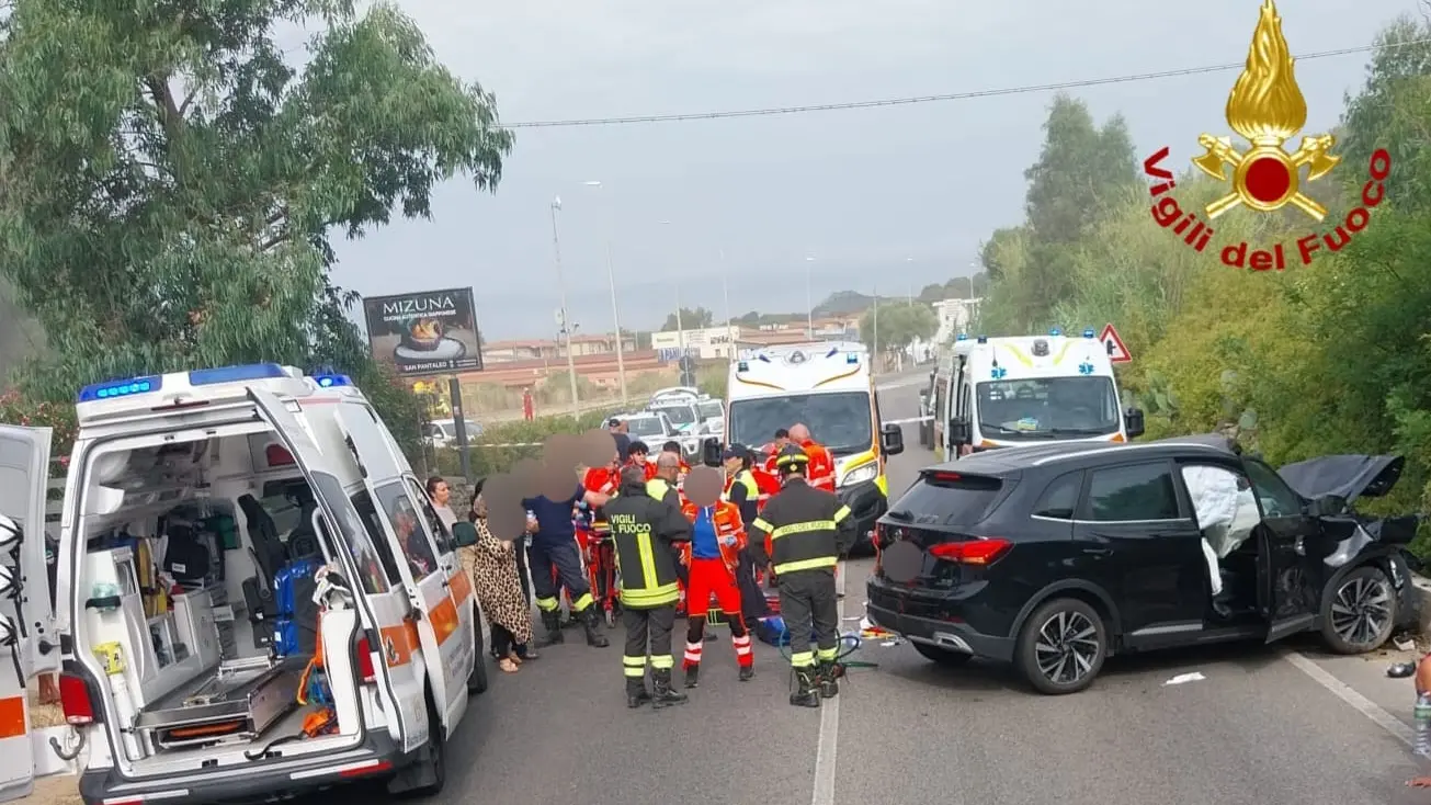 Terribile schianto ad Arzachena: nell'incidente muoiono due ragazzi, tre in ospedale