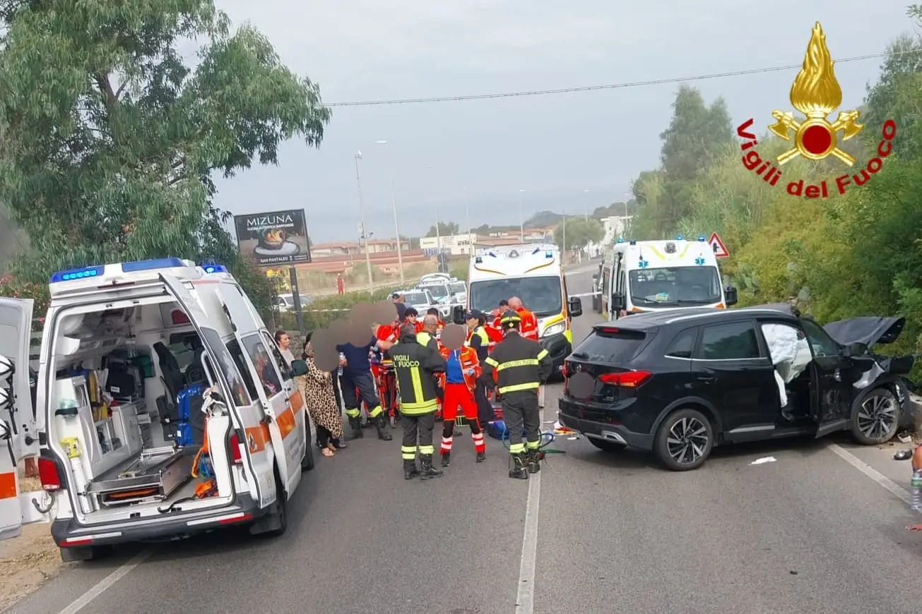 Terribile schianto Ad Arzachena: nell'incidente muoiono due ragazzi, tre in ospedale