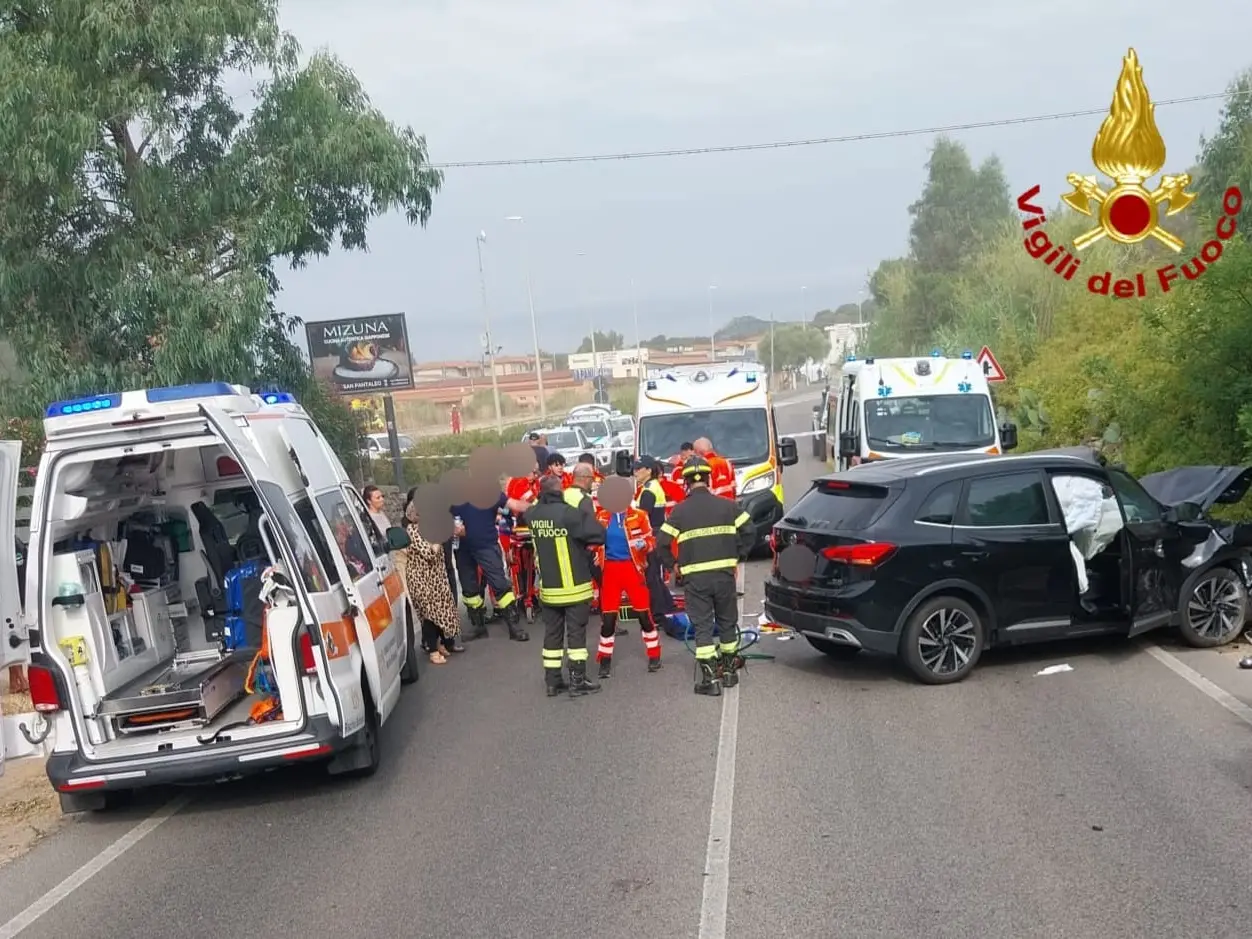 Terribile schianto ad Arzachena: nell'incidente muoiono due ragazzi, tre in ospedale