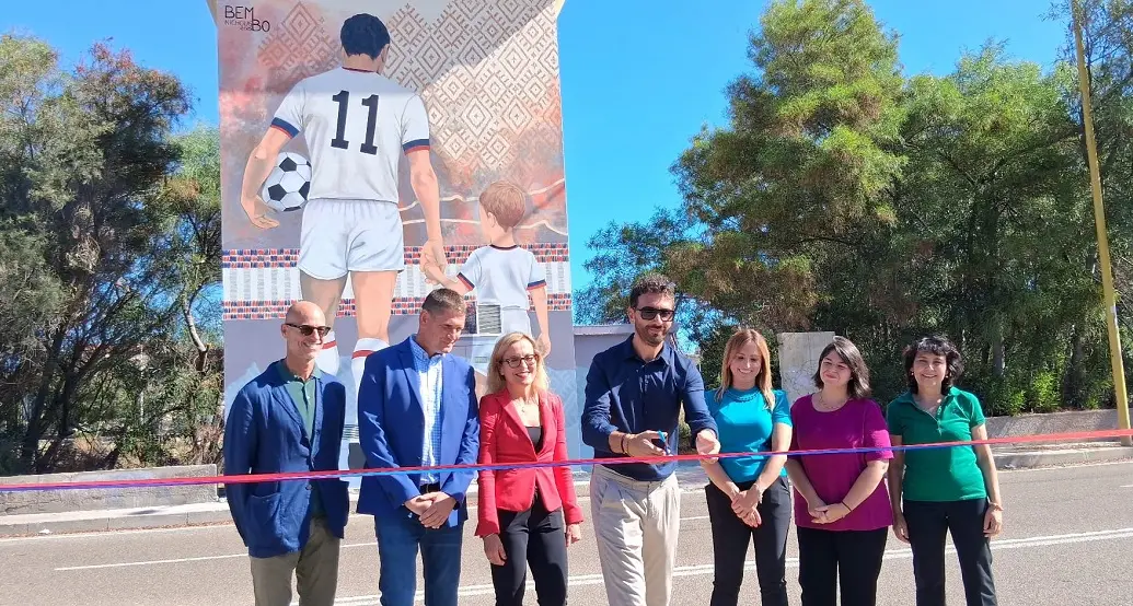 Street art a Cagliari: un murale per Gigi Riva tra arte e memoria