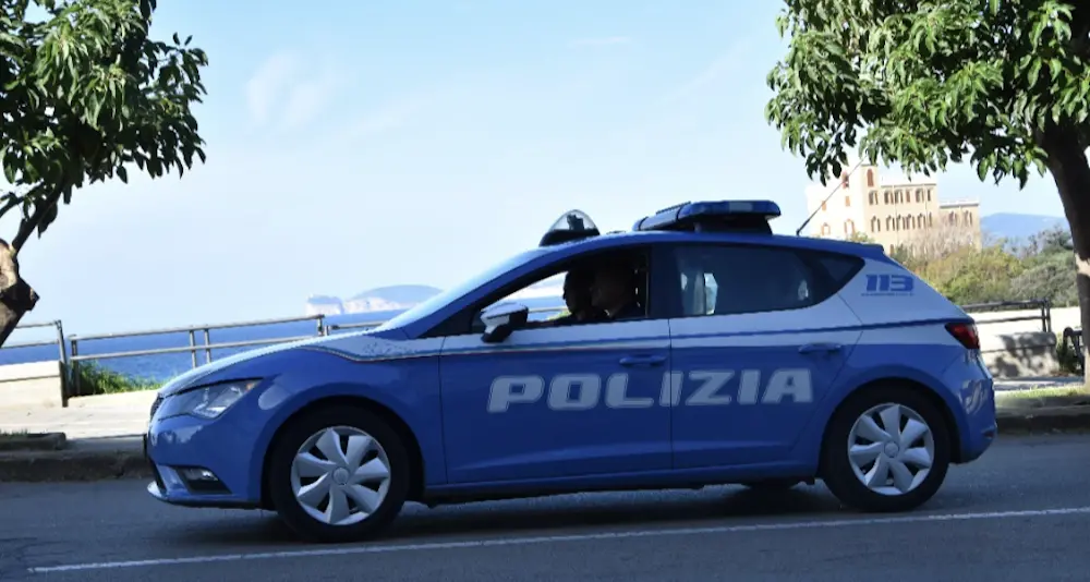 Ferito durante il furto a un distributore: ladro incastrato dalle telecamere ad Alghero