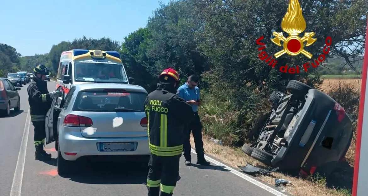 Incidente sulla Statale 127 bis ad Alghero: auto si ribalta dopo tamponamento