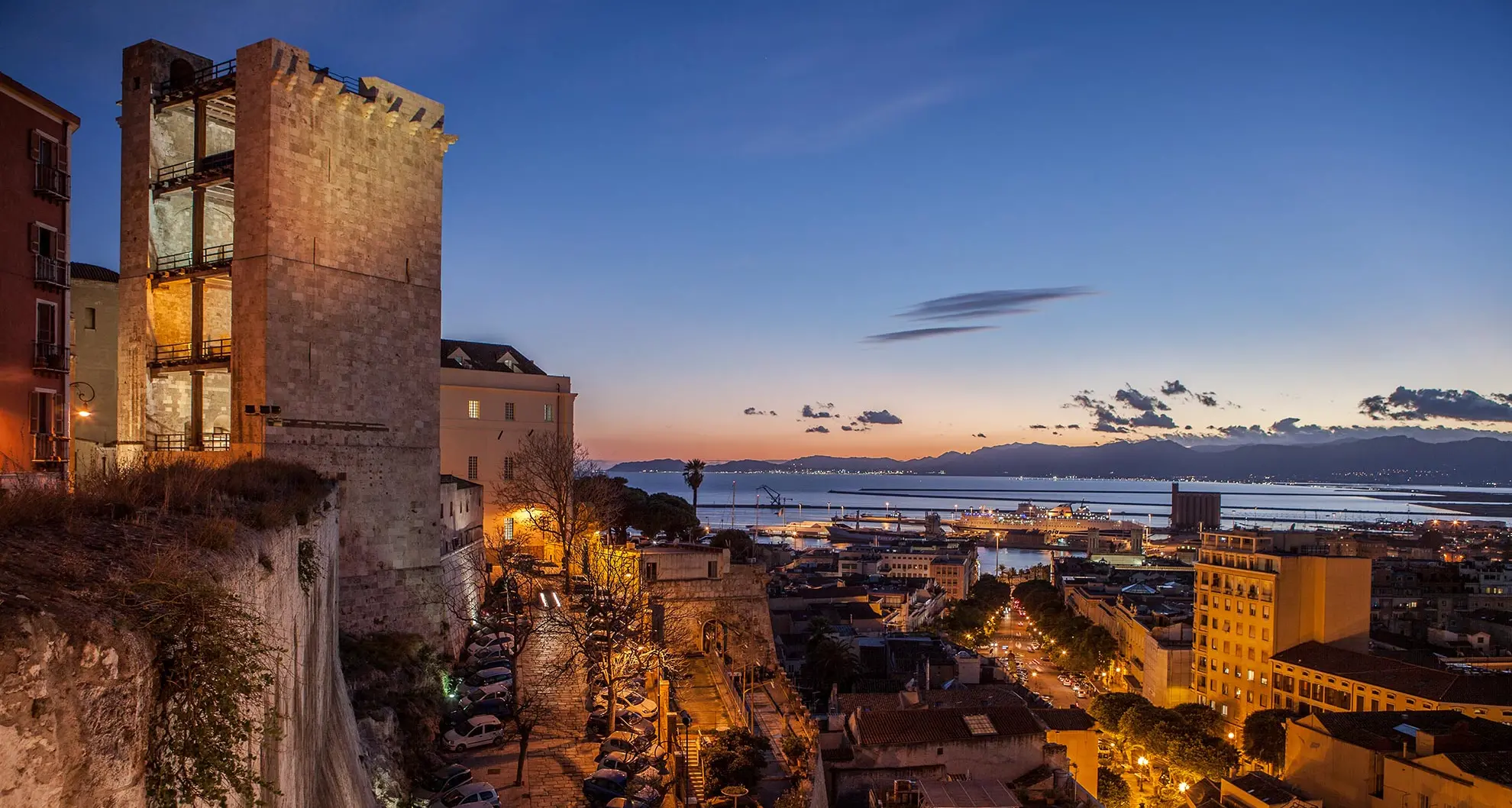 Torre dell’Elefante: la sentinella in pietra di Cagliari