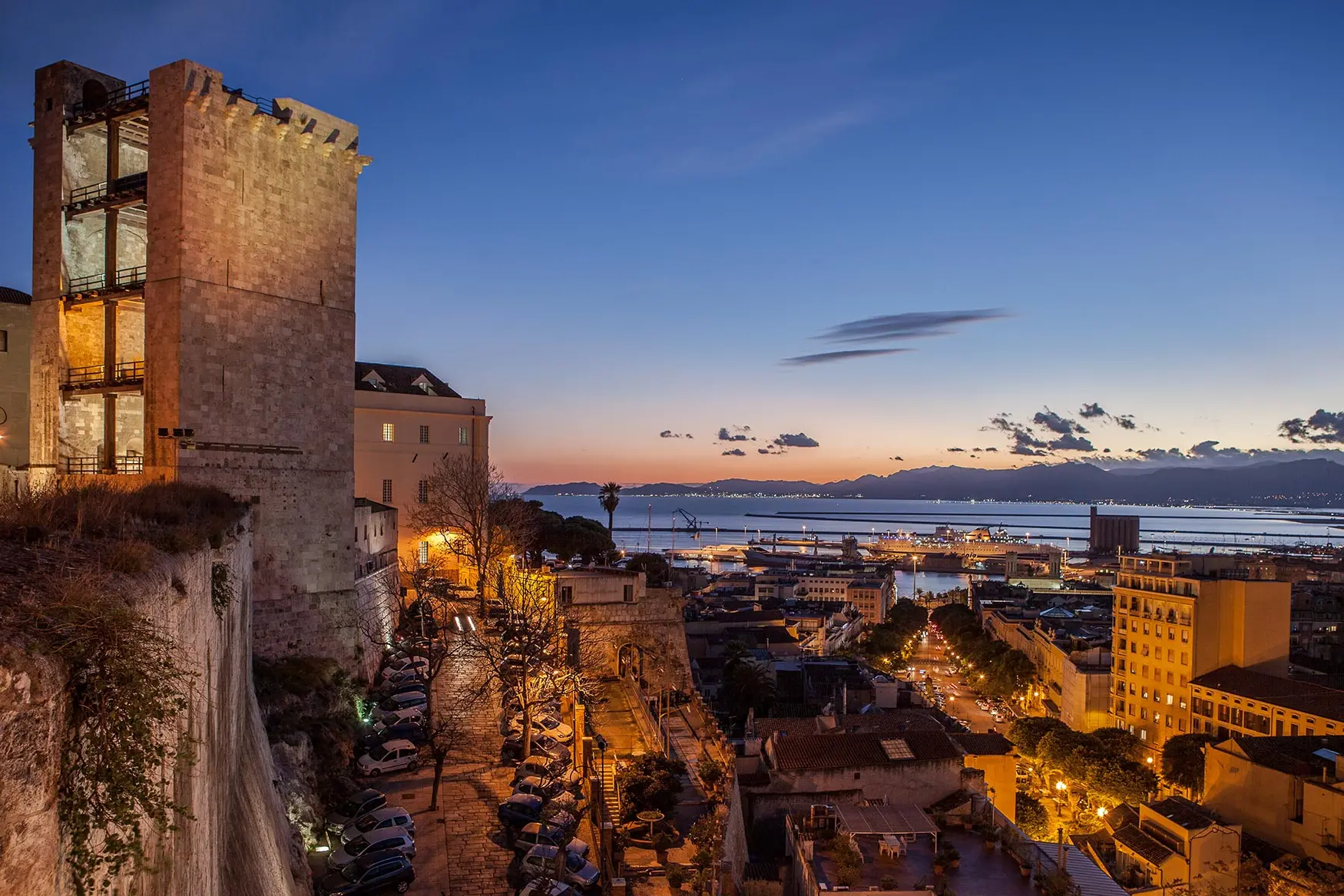 Torre dell’Elefante: la sentinella in pietra di Cagliari