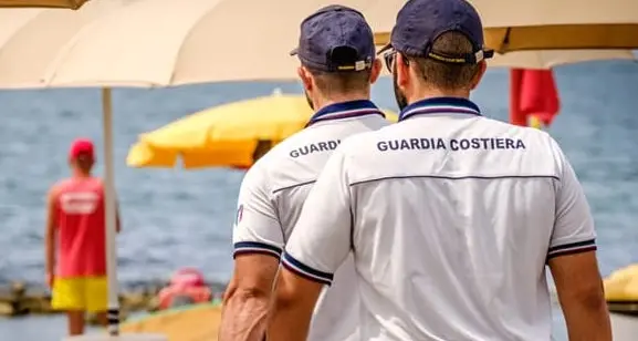 Stabilimento balneare senza bagnino: multa da oltre mille euro a Torregrande