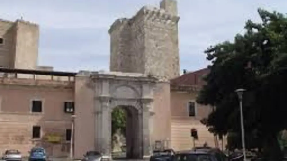 Porta Cristina: la soglia del passato di Cagliari
