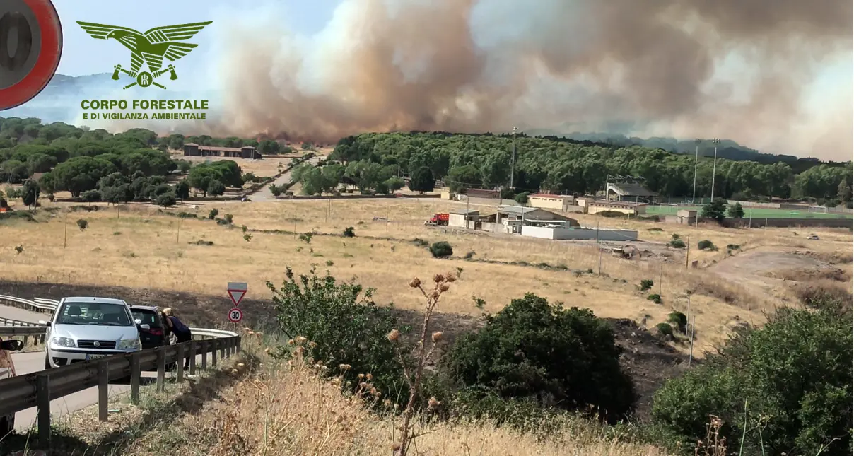 Incendi in Sardegna: elicotteri in azione per domare le fiamme a Pula, Nurri e Sanluri