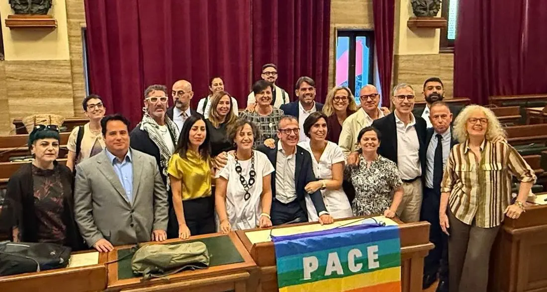Cagliari città della pace e del dialogo nel Mediterraneo, approvata mozione in Consiglio
