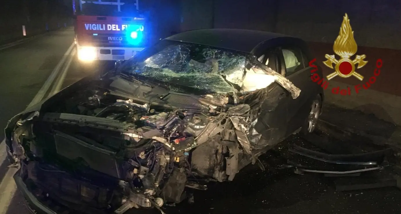 Scontro tra furgone e auto sulla SS 125 Var a Maracalagonis: tre feriti gravi