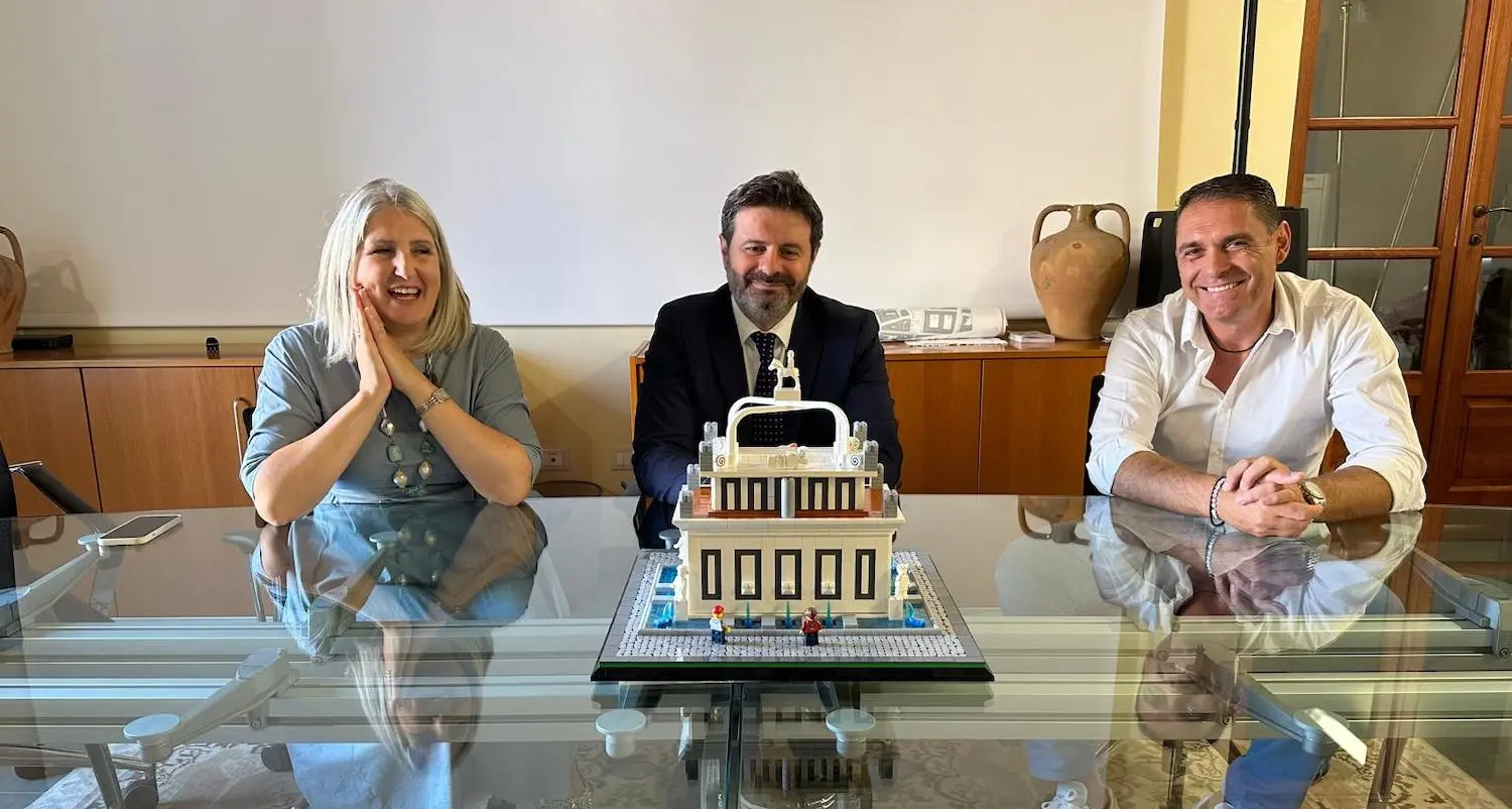 La Fontana di Rosello con i mattoncini Lego: l’omaggio di Maurizio Lampis a Sassari