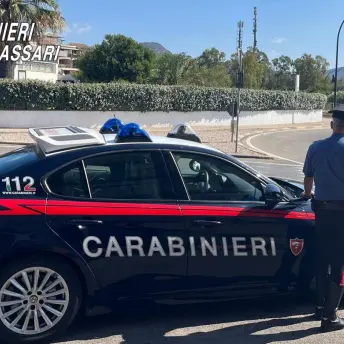 Bar frequentato da pregiudicati e nascondiglio di un ordigno artigianale: chiusura a Olbia