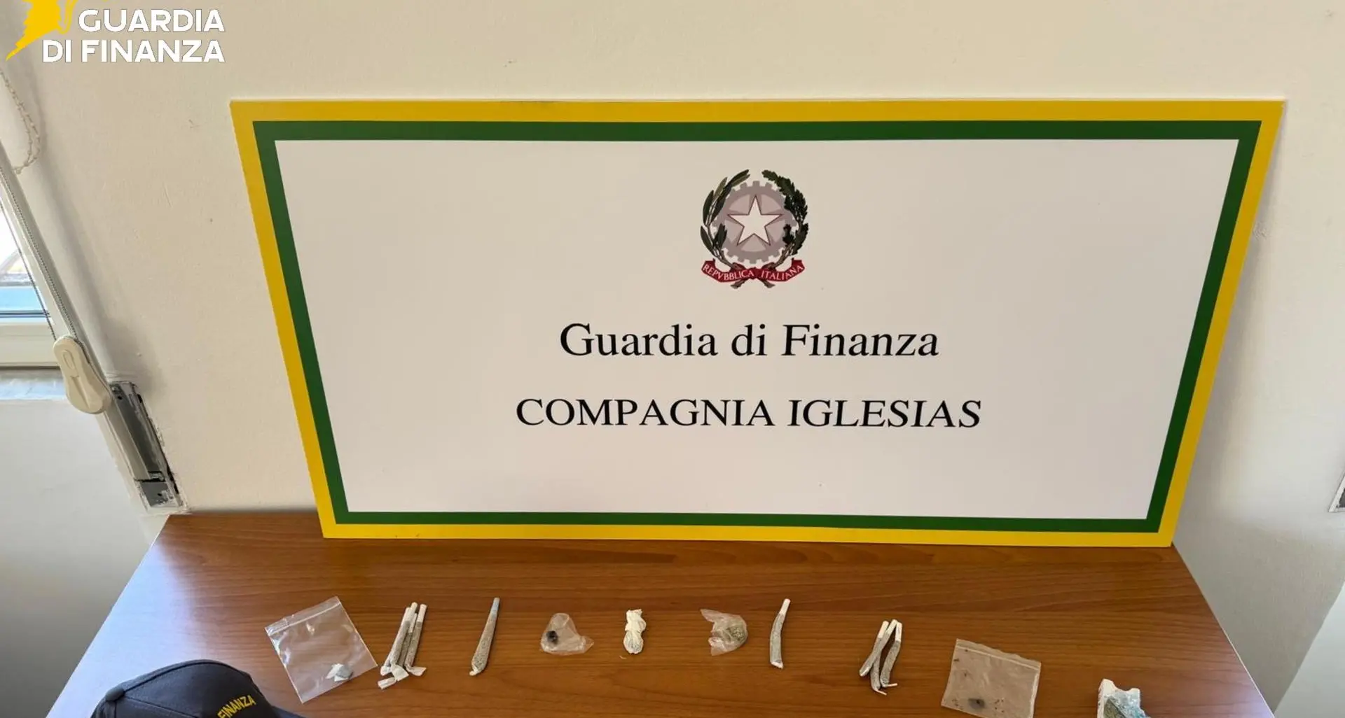 Controlli antidroga a Carbonia: sequestrati hashish e marijuana durante il concerto