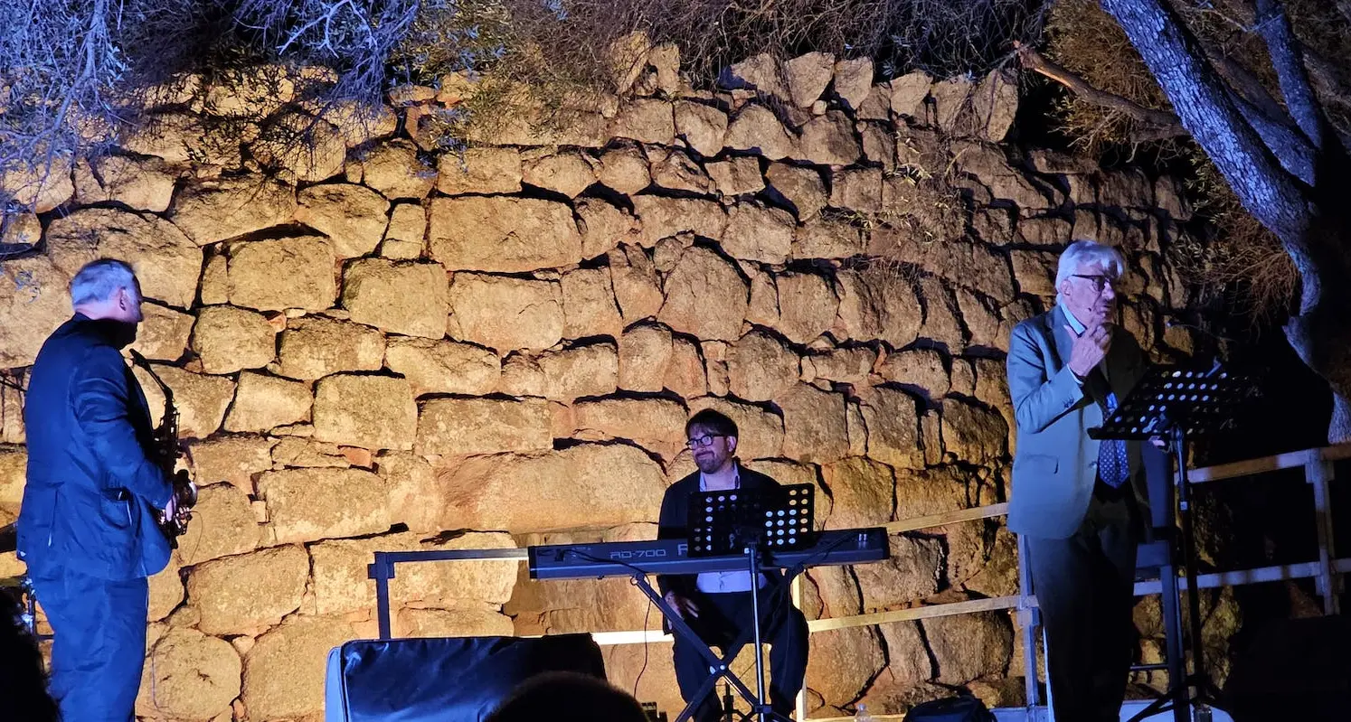 Giancarlo Giannini e le sue \"Parole note\": poesia e musica ad Arzachena