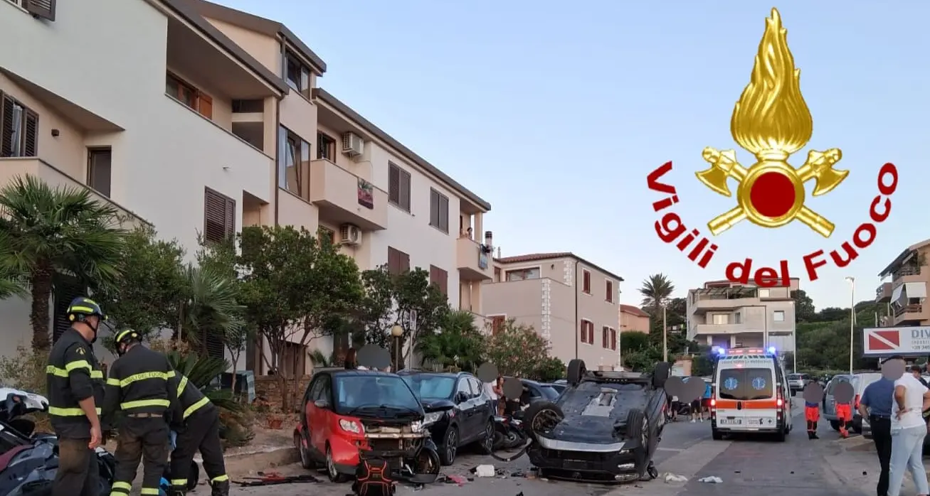 Auto fuori controllo a La Maddalena carambola e centra veicoli in sosta