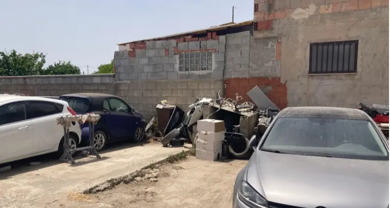 Scoperte due officine abusive in Sardegna: sequestri e denunce a Monserrato e Isili