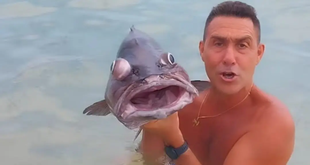 Vannacci in vacanza a Costa Rei: \" Io e la faccia della sinistra alle prossime elezioni\"