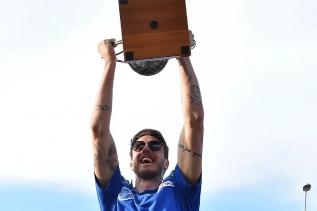<p>Polonara solleva la Fiba Europe Cup vinta con la Dinamo</p>\\n