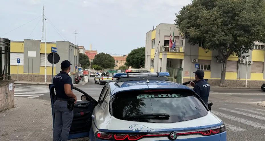 Aggredisce l’ex compagna a Sassari nonostante il braccialetto elettronico: arrestato 28enne