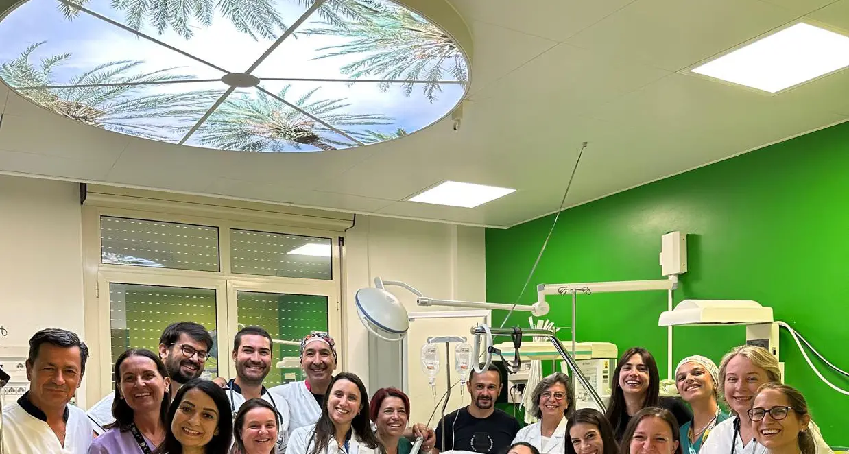 Parto trigemino al Policlinico di Cagliari: mamma, sorelline e fratellino stanno bene