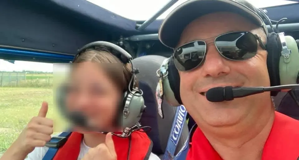 Tragedia nel Vercellese: padre e figlia precipitano con ultraleggero e perdono la vita
