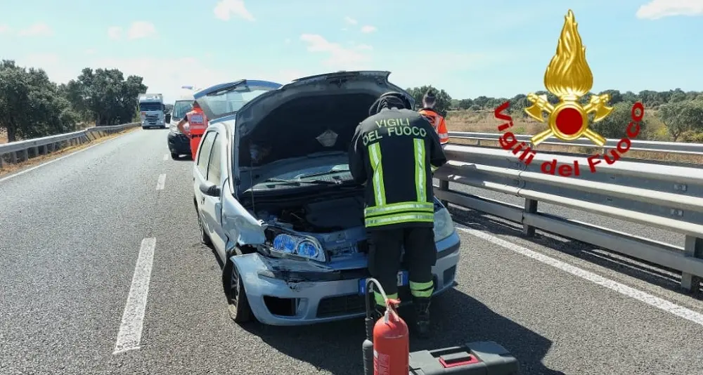 Incidente sulla SS131 a Norbello: soccorse due persone