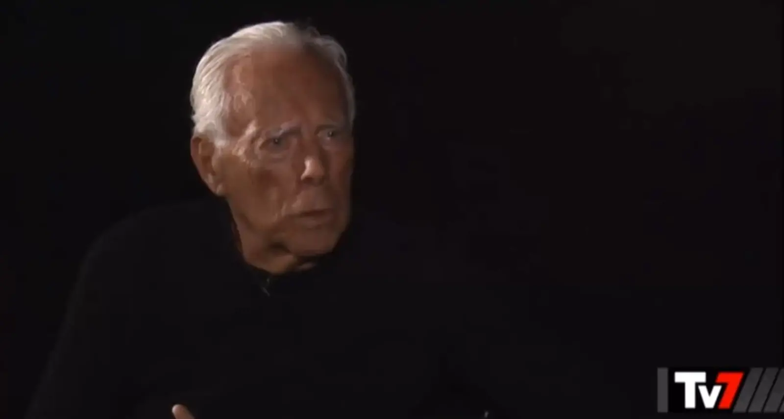 È morto Giorgio Armani: addio al maestro dell'eleganza che ha cambiato la moda